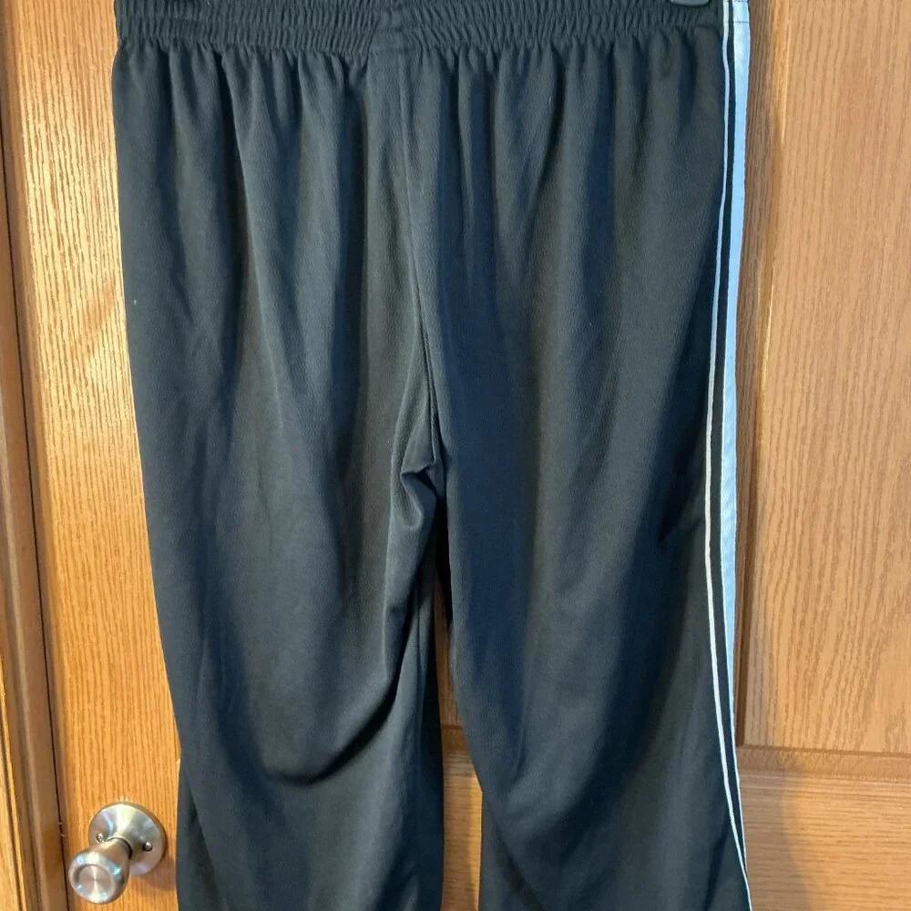 Champion Workout Capris - Picture 2 of 2